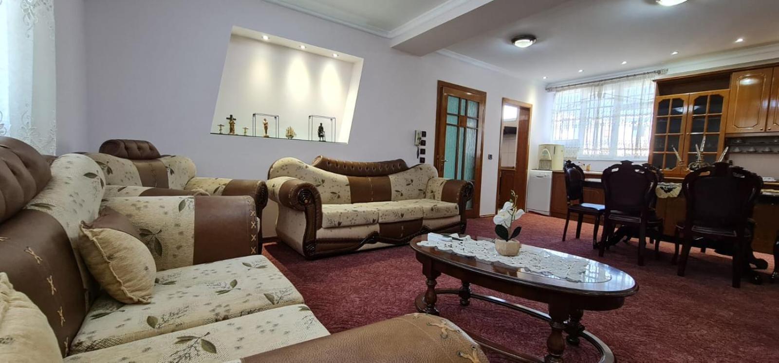 Big Flat * Pogradec